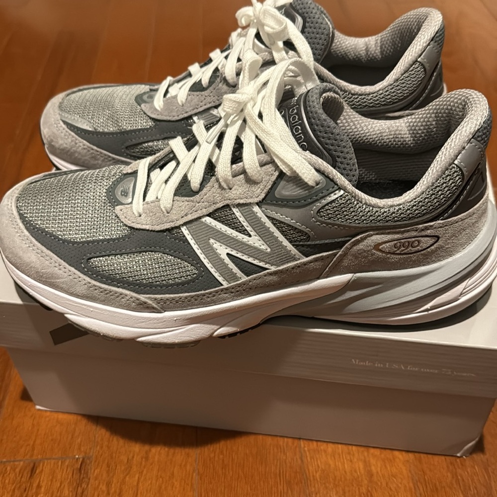 Men’s New Balance 990 Sneakers